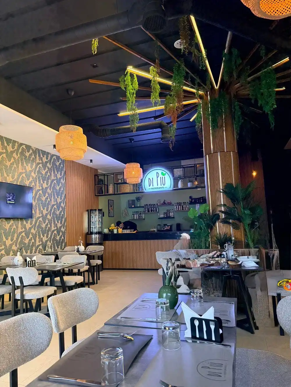 lovely-restaurant-worth lovely-restaurant-worth